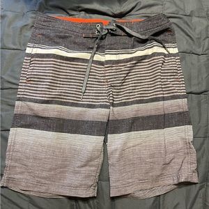MEN’S Striped SWIM TRUNKS SIZE 32